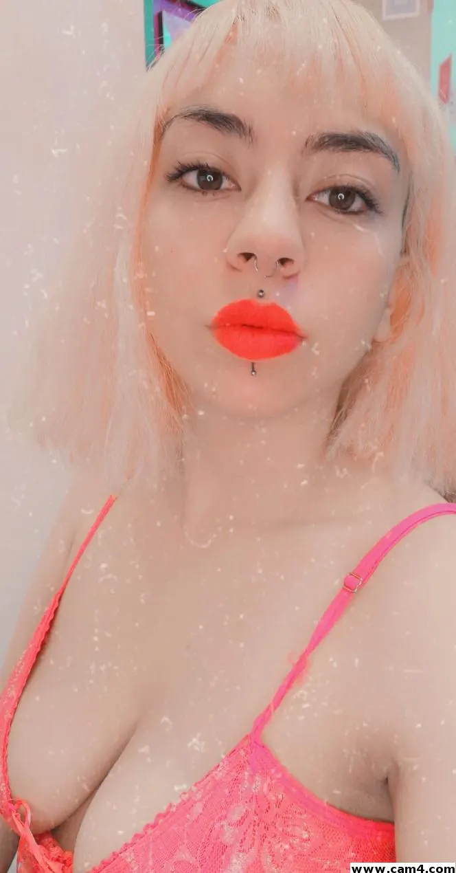 auroraa_joones image 0